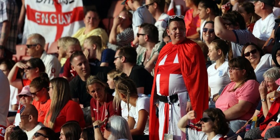 La FIFA Vieta L Ingresso Negli Stadi Ai Tifosi Inglesi Vestiti Da