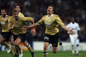 Del Piero vs Real standing ovation Foto YouTube