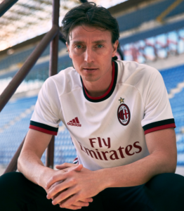 Montolivo seconda maglia Milan Twitter