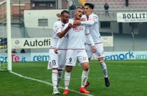 Foto LaPresse/Filippo Rubin 04/11/2017 Carpi (Italia) Sport Calcio Carpi - Ascoli - Campionato di calcio Serie B ConTe.it 2017/2018 - Stadio "Sandro Cabassi" Nella foto: SECONDO GOL CARPI GIANCARLO MALCORE Photo LaPresse/Filippo Rubin November 04, 2017 Carpi (Italy) Sport Soccer Carpi - Ascoli - Italian Football Championship League B ConTe.it 2017/2018 - "Sandro Cabassi" Stadium In the pic: SECOND GOAL CARPI GIANCARLO MALCORE