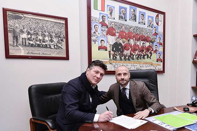 Foto Marco Alpozzi - LaPresse 04 01 2018  Torino ( Italia ) Sport  ESCLUSIVA TORINO FC Walter Mazzarri firma il contratto con il Torino Fc  Nella foto: Walter Mazzarri, Gianluca Petrachi photo Marco Alpozzi  / LaPresse January 04, 2018 Torino ( Italy ) Sport Walter Mazzarri signs the contract with the Torino Fc In the pic: Walter Mazzarri, Gianluca Petrachi