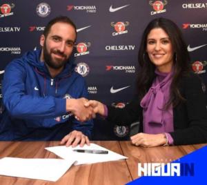 Higuain firma Chelsea Twitter