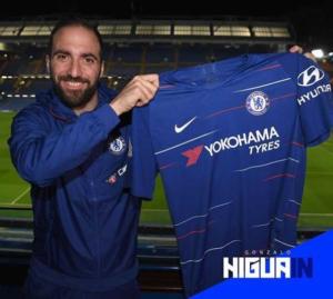 Higuain maglia Chelsea Twitter