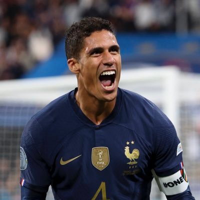 Francia: Raphael Varane dice addio alla Nazionale