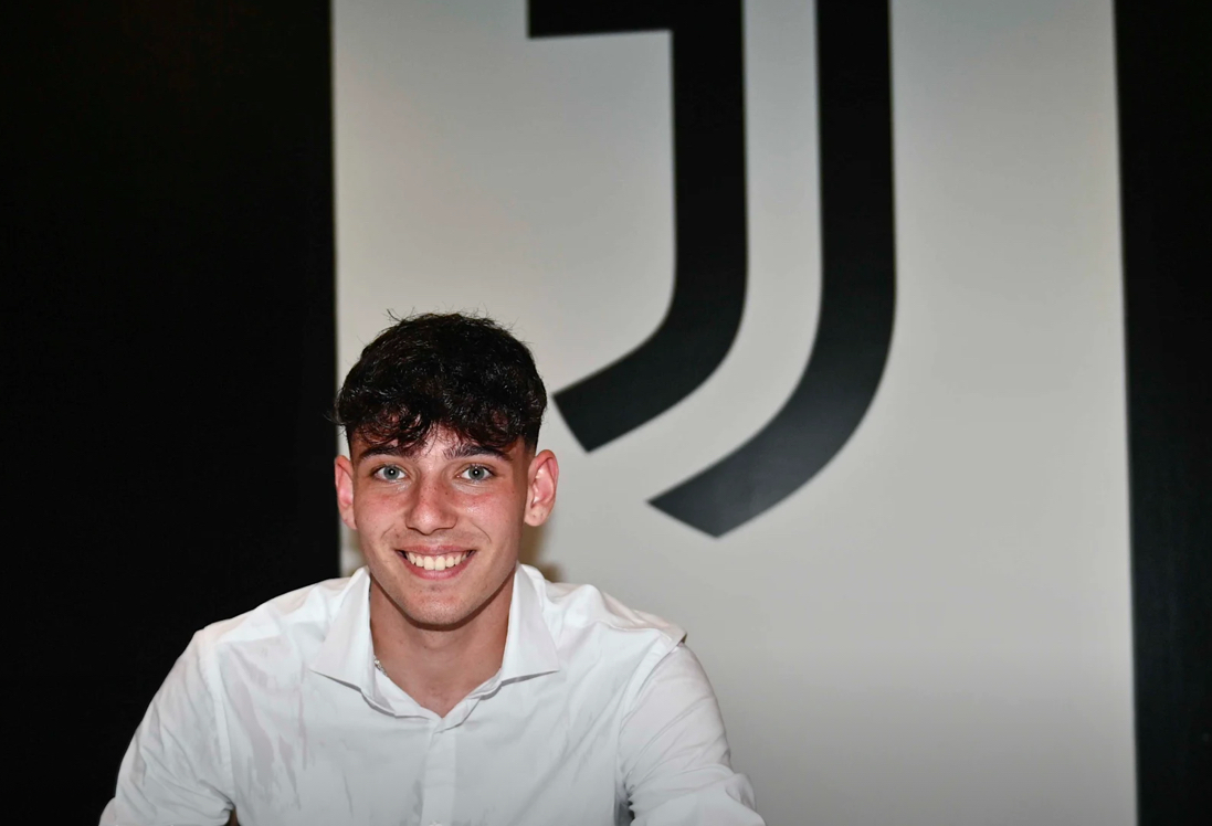 Ufficiale: Juventus, Vacca Firma Il Suo Primo Contratto Da 